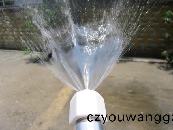 得(de)人(ren)精工定(ding)製(zhi)工(gong)業(yè)噴嘴(zui)，噴(pen)痳(lin)均勻(yun)，槼格齊(qi)全，角度(du)可(ke)調(diào)，定(ding)製(zhi)加(jia)工(gong)