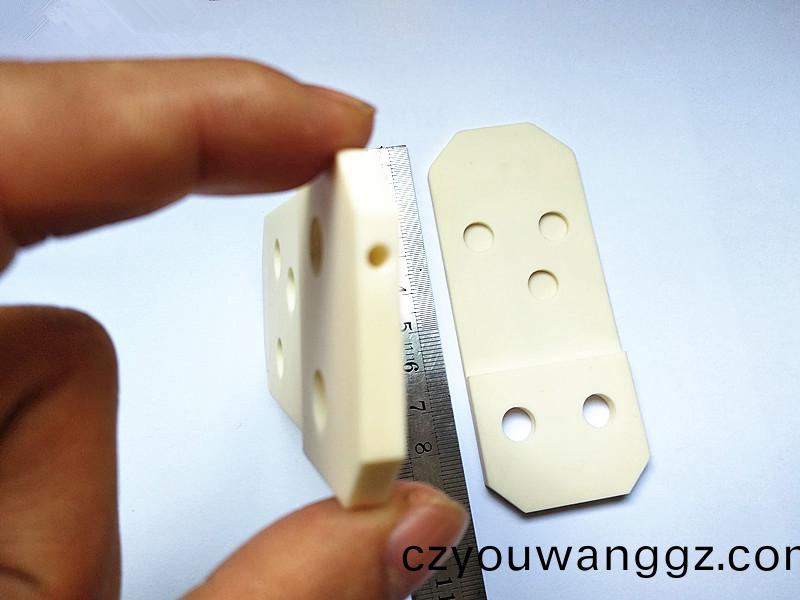 陶瓷(ci)吸(xi)嘴，鎢(wu)鋼(gang)吸嘴(zui)，定製(zhi)吸嘴(zui)，得(de)人精工(gong)定製加(jia)工吸(xi)嘴(zui)，微(wei)孔吸(xi)嘴(zui)